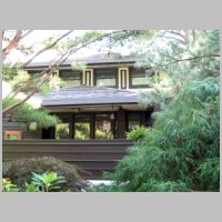 Charles A. Brown House (1905) 2420 Harrison St Evanston, IL, photo Zol87, Wikipedia.jpg